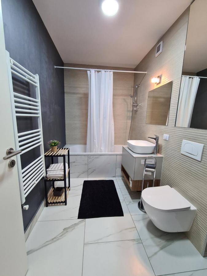 Studio Red Apartment Brasov Exterior photo