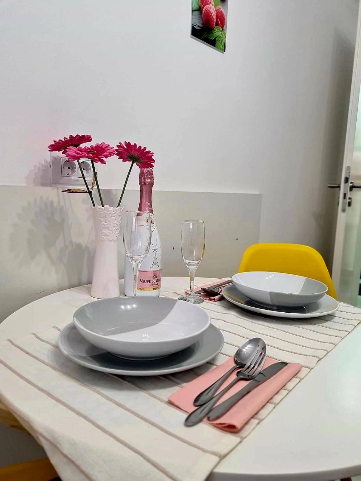 Studio Red Apartment Brasov Exterior photo